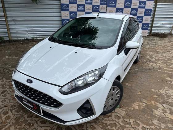 FORD FIESTA 1.6 TI-VCT FLEX SE PLUS POWERSHIFT FORD FIESTA 1.6 TI-VCT FLEX SE PLUS POWERSHIFT